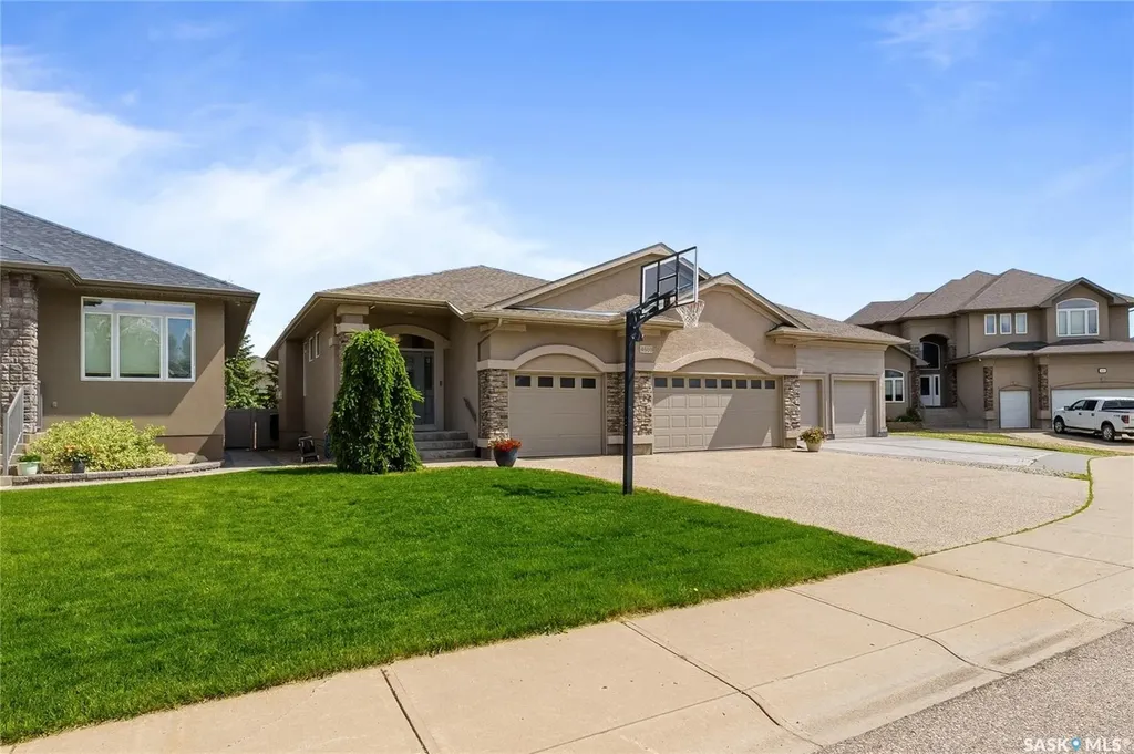 4559 Cudmore Crescent Regina SK S4X 0B7