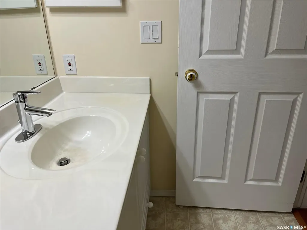 2300 Tell Place Regina SK S4V 3C3
