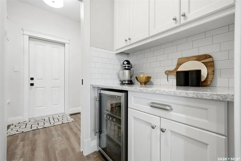 3 Oxford Bay White City SK S4L 0C6
