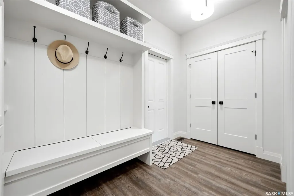 3 Oxford Bay White City SK S4L 0C6