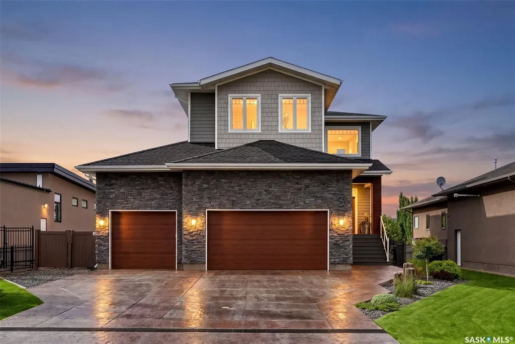 3 Oxford Bay White City SK S4L 0C6