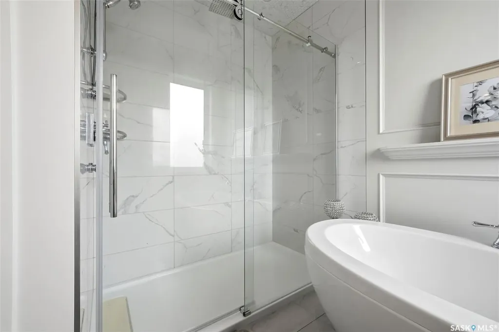 3 Oxford Bay White City SK S4L 0C6