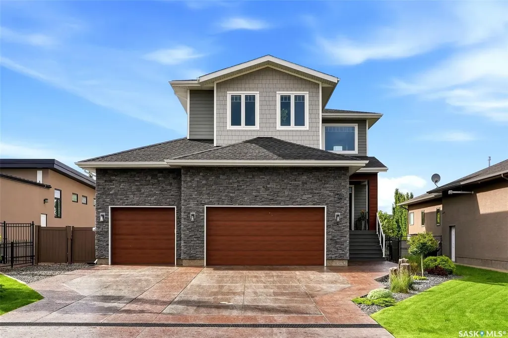 3 Oxford Bay White City SK S4L 0C6