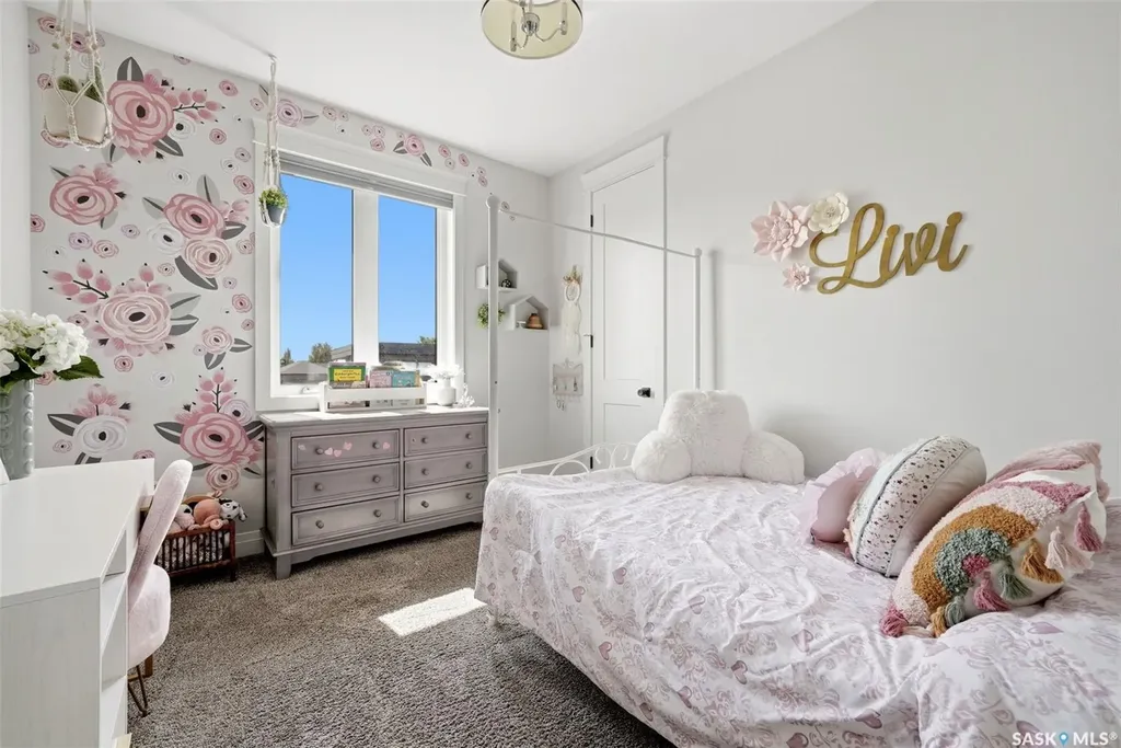 3 Oxford Bay White City SK S4L 0C6