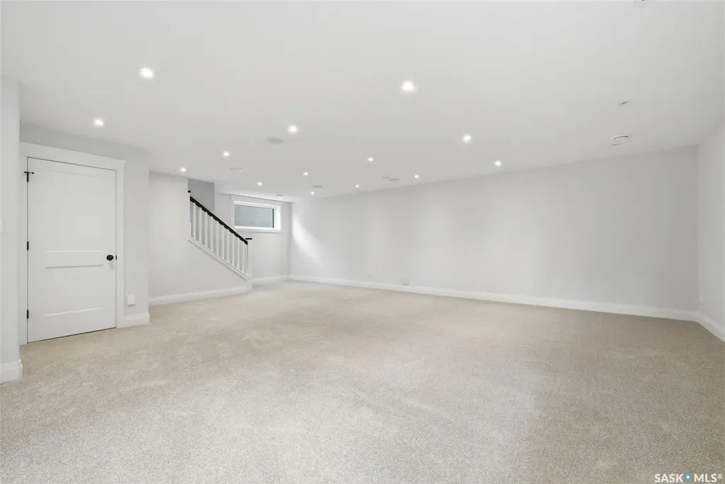 3 Oxford Bay White City SK S4L 0C6