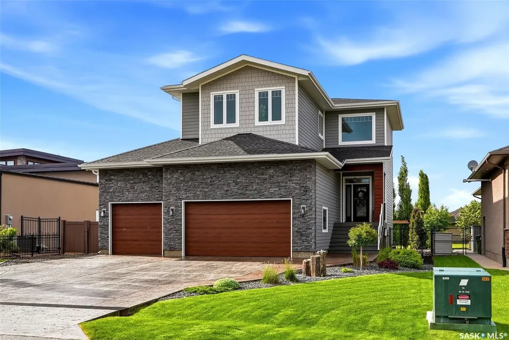 3 Oxford Bay White City SK S4L 0C6