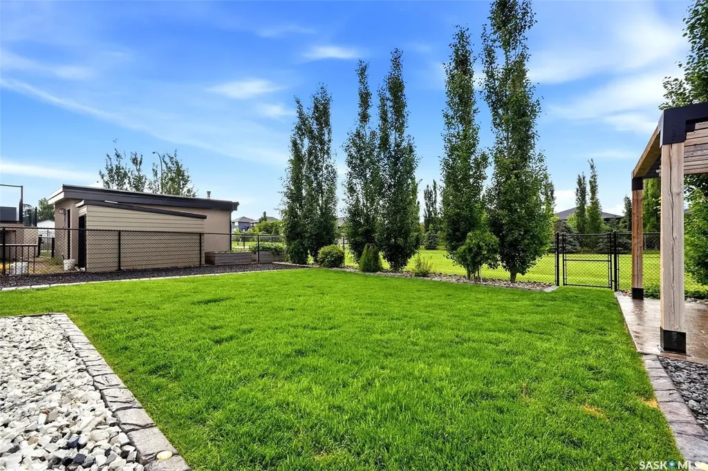 3 Oxford Bay White City SK S4L 0C6