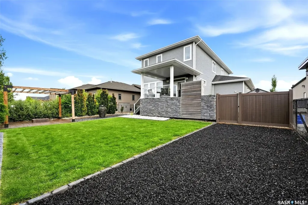 3 Oxford Bay White City SK S4L 0C6