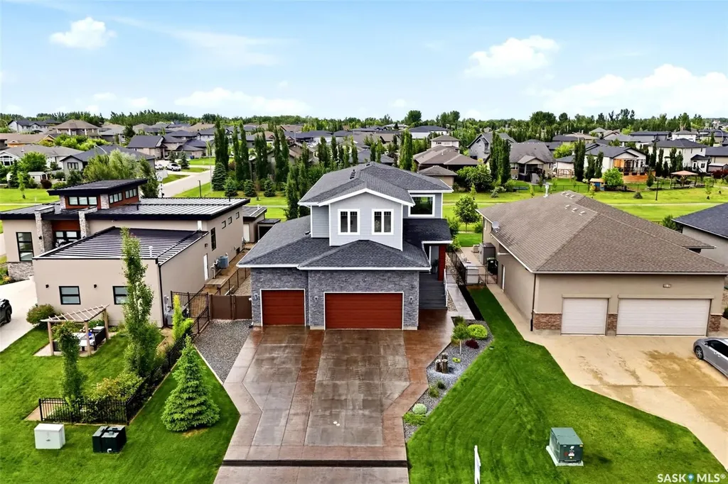 3 Oxford Bay White City SK S4L 0C6