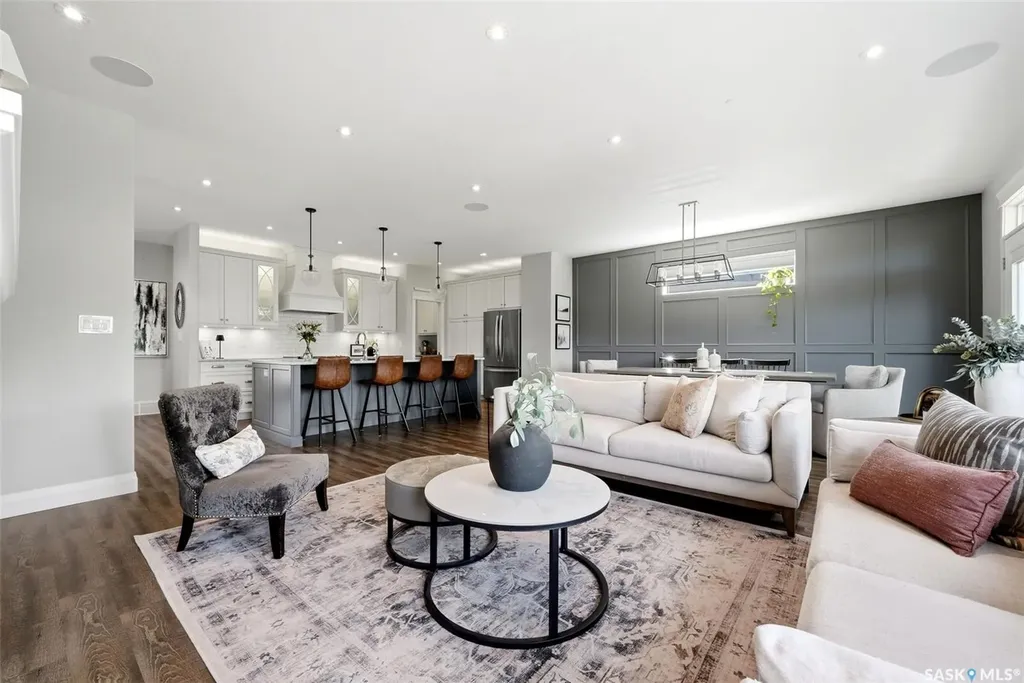 3 Oxford Bay White City SK S4L 0C6