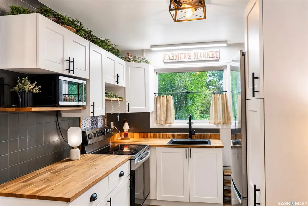 608 3rd Avenue Cudworth SK S0K 1B0