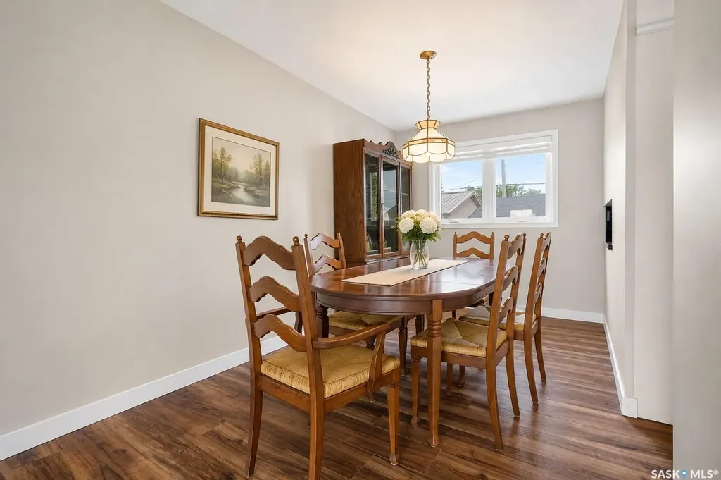 1028 Rorison Avenue Moose Jaw SK S6H 6W5
