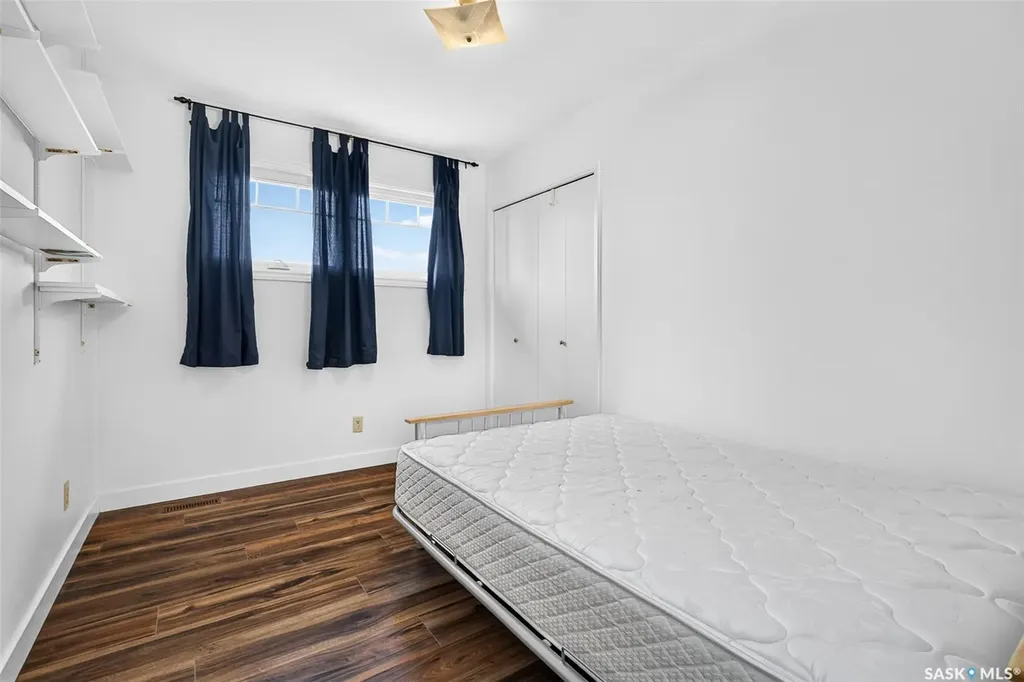 1028 Rorison Avenue Moose Jaw SK S6H 6W5