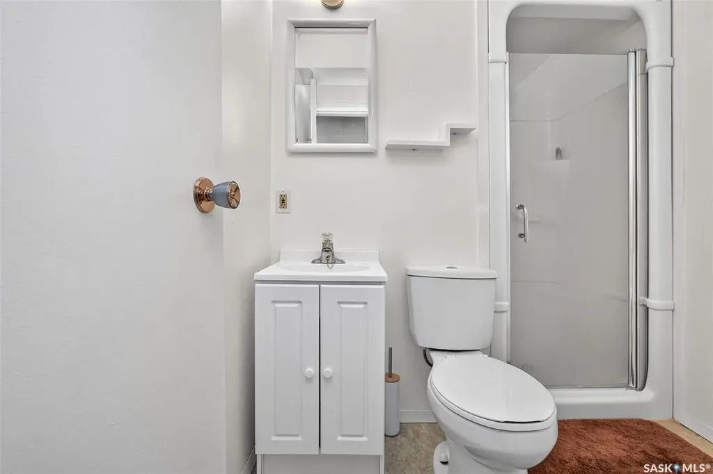 1028 Rorison Avenue Moose Jaw SK S6H 6W5
