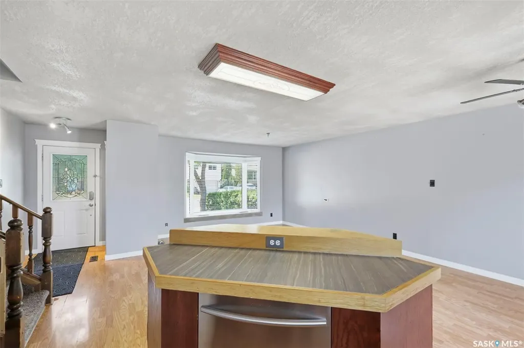 483 Wakabayashi Crescent Saskatoon SK S7K 7M6