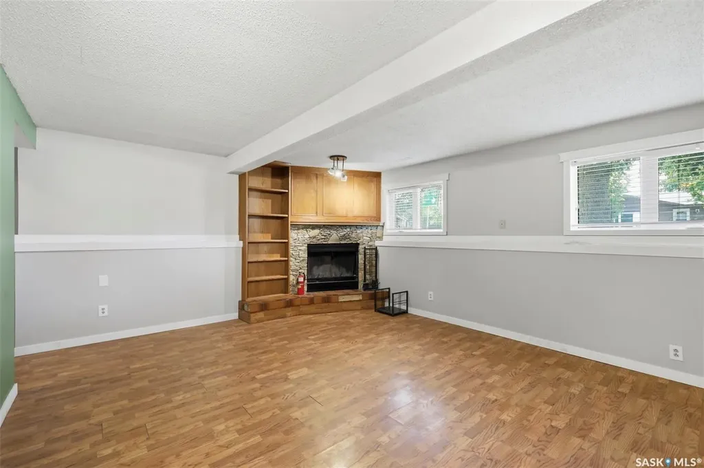 483 Wakabayashi Crescent Saskatoon SK S7K 7M6