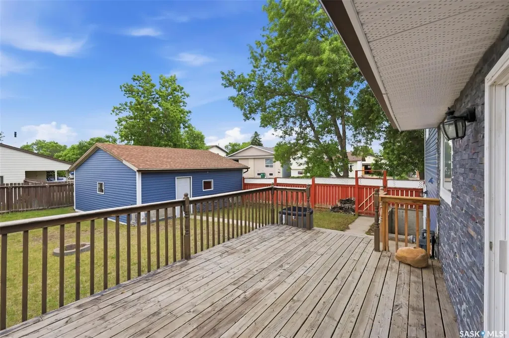 483 Wakabayashi Crescent Saskatoon SK S7K 7M6