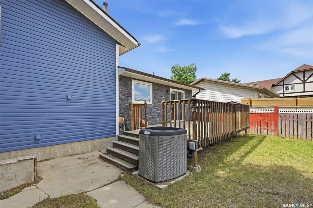 483 Wakabayashi Crescent Saskatoon SK S7K 7M6