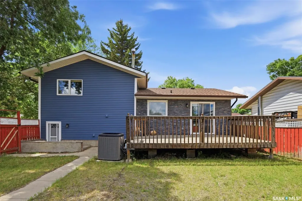 483 Wakabayashi Crescent Saskatoon SK S7K 7M6