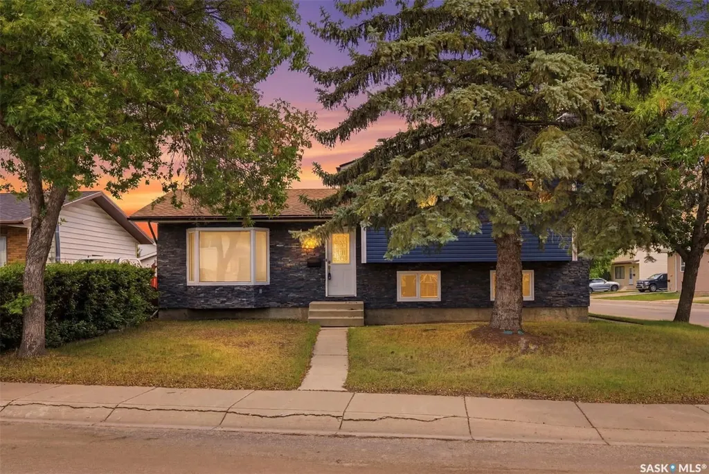 483 Wakabayashi Crescent Saskatoon SK S7K 7M6