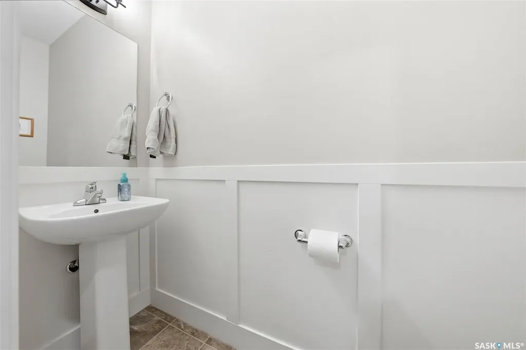 3220 11th Street Saskatoon SK S7M 5M4