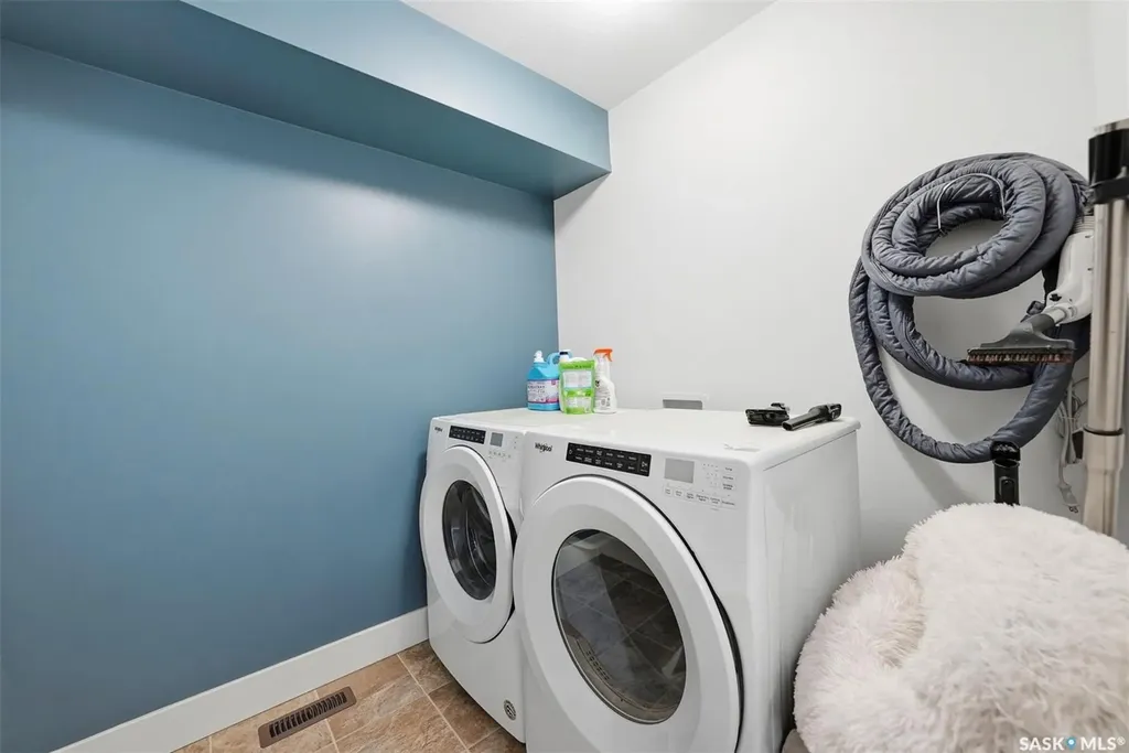 3220 11th Street Saskatoon SK S7M 5M4