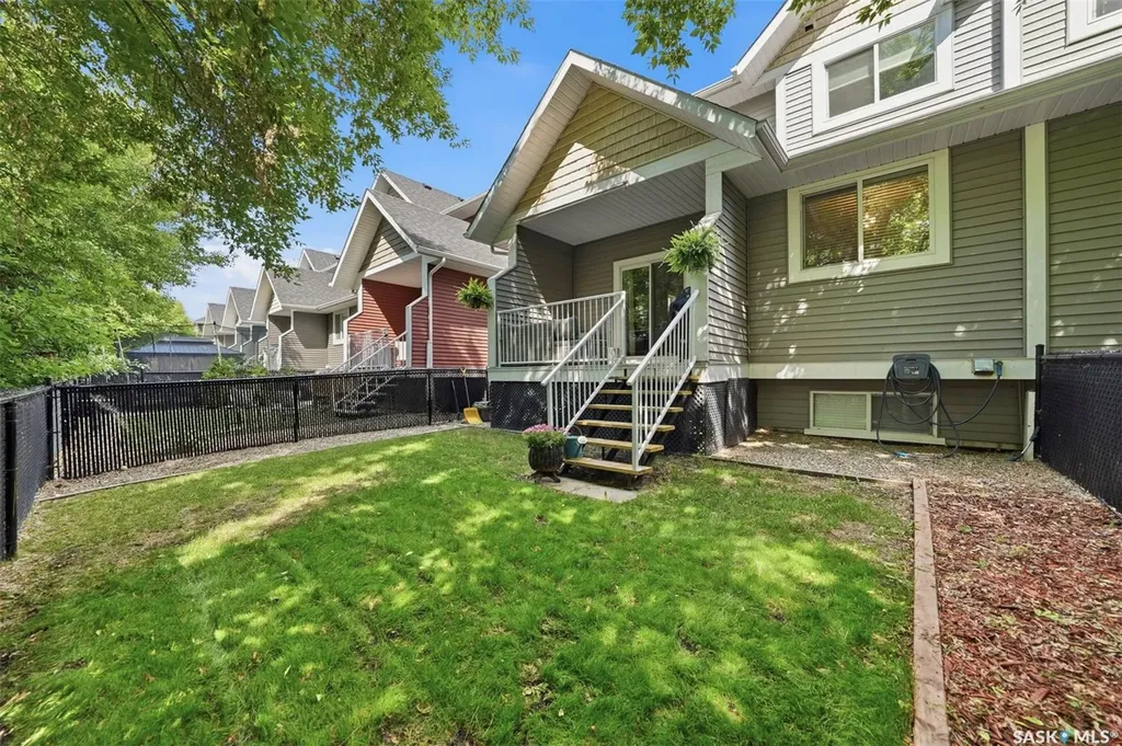 3220 11th Street Saskatoon SK S7M 5M4