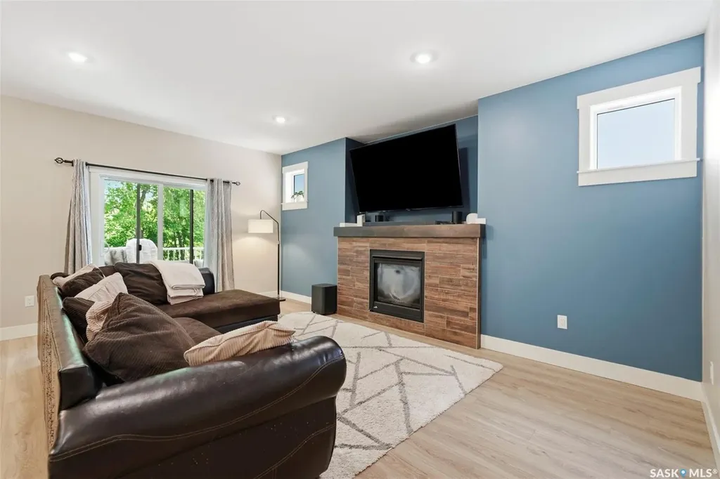 3220 11th Street Saskatoon SK S7M 5M4