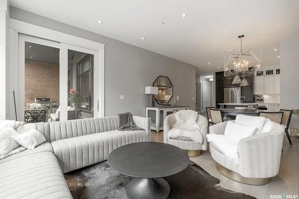 404 Cartwright Street Saskatoon SK S7T 0W6