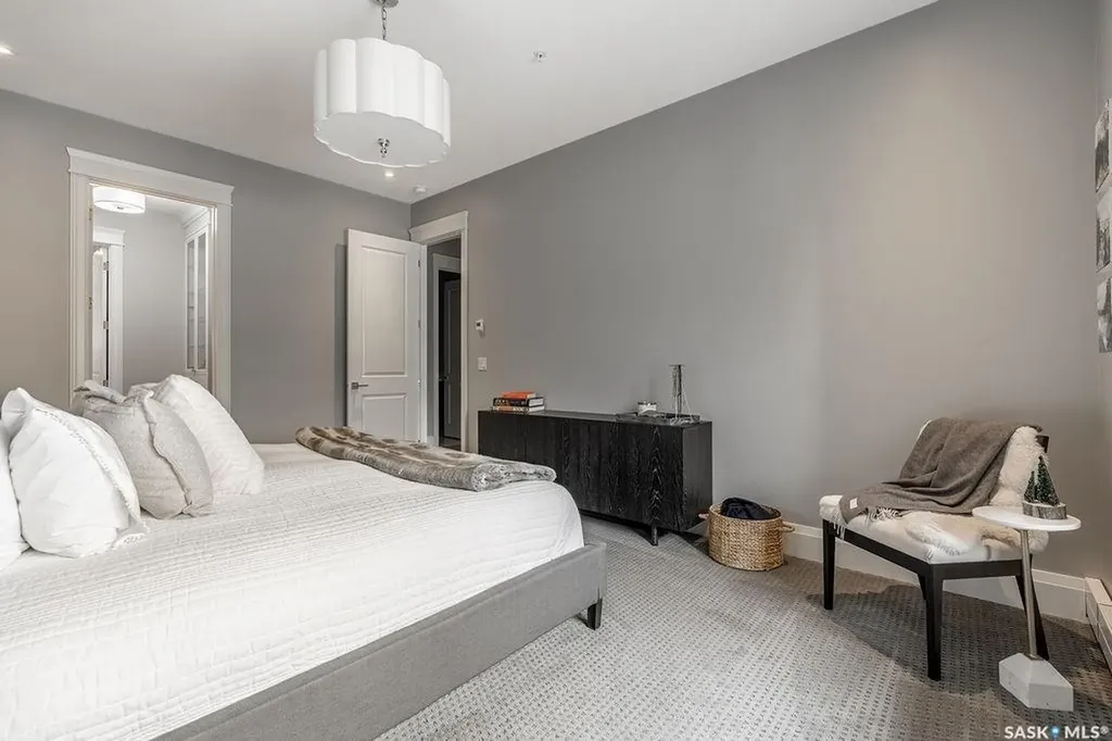 404 Cartwright Street Saskatoon SK S7T 0W6