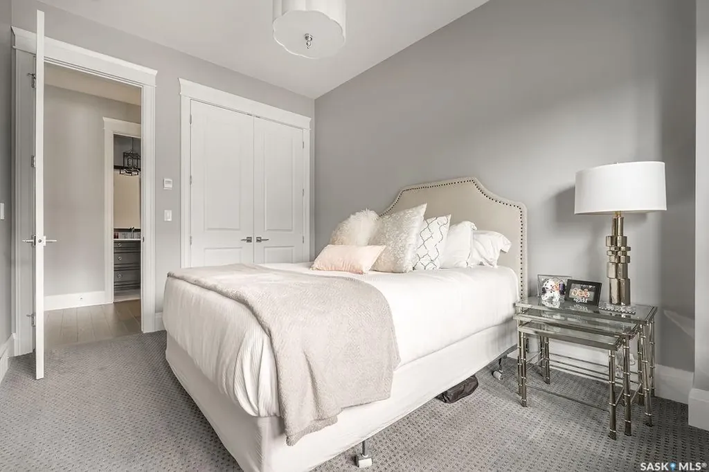 404 Cartwright Street Saskatoon SK S7T 0W6