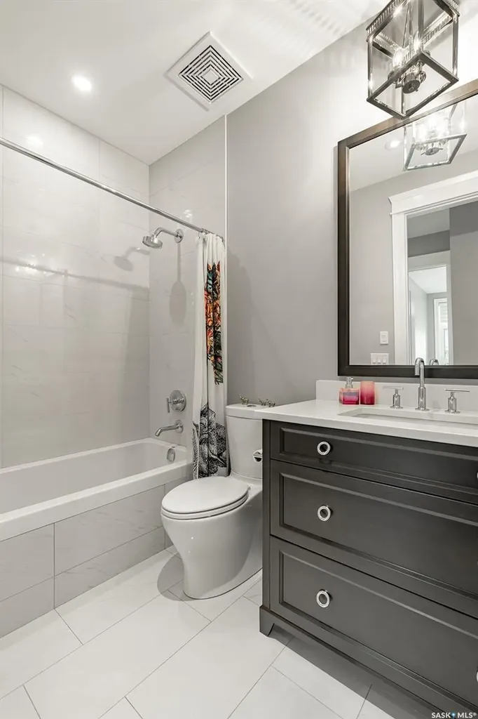 404 Cartwright Street Saskatoon SK S7T 0W6