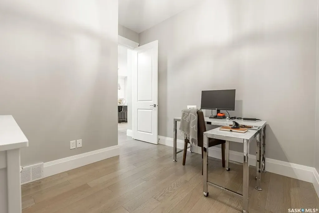 404 Cartwright Street Saskatoon SK S7T 0W6