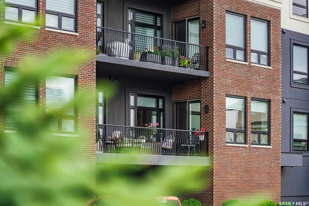 404 Cartwright Street Saskatoon SK S7T 0W6