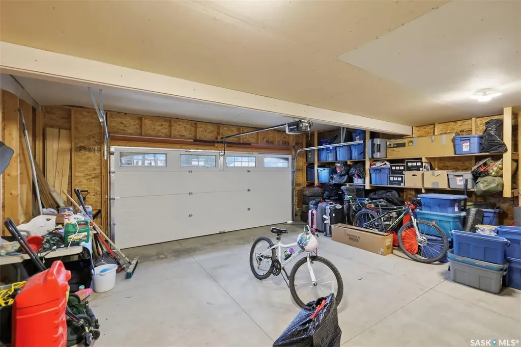 359 Underhill Bend Saskatoon SK S7V 0N1