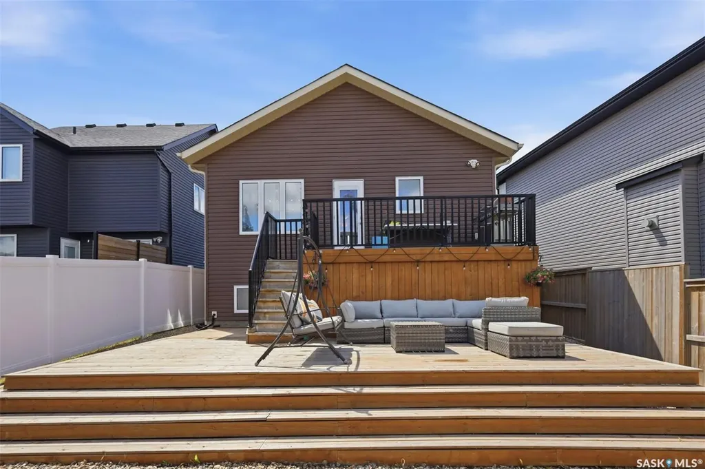 359 Underhill Bend Saskatoon SK S7V 0N1