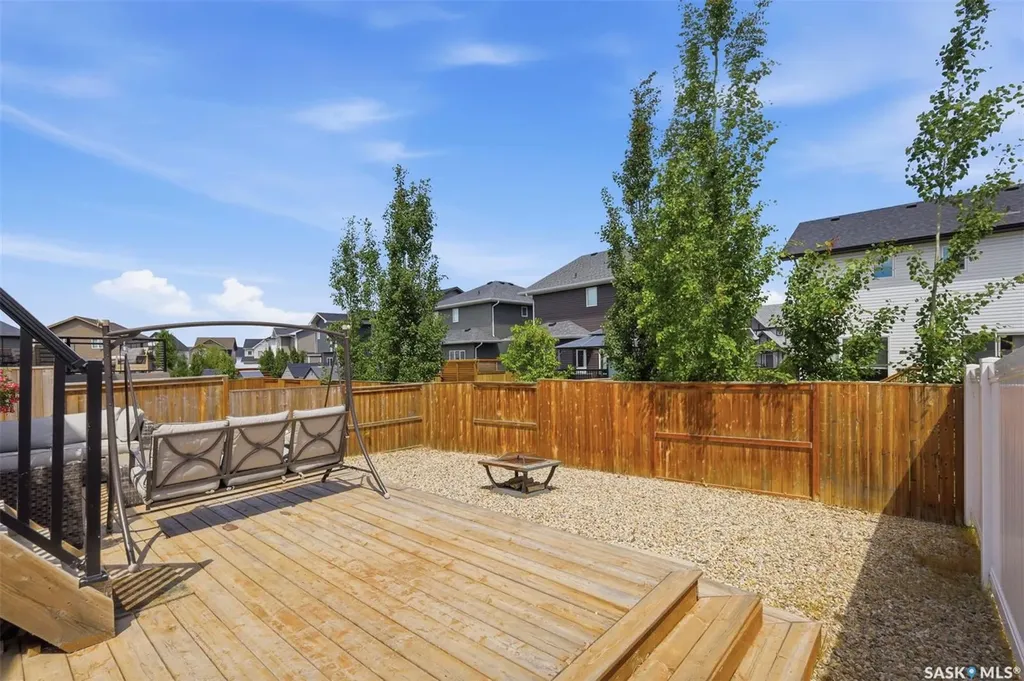 359 Underhill Bend Saskatoon SK S7V 0N1