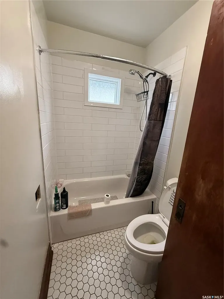 982 12th Street W Prince Albert SK S6V 3C7