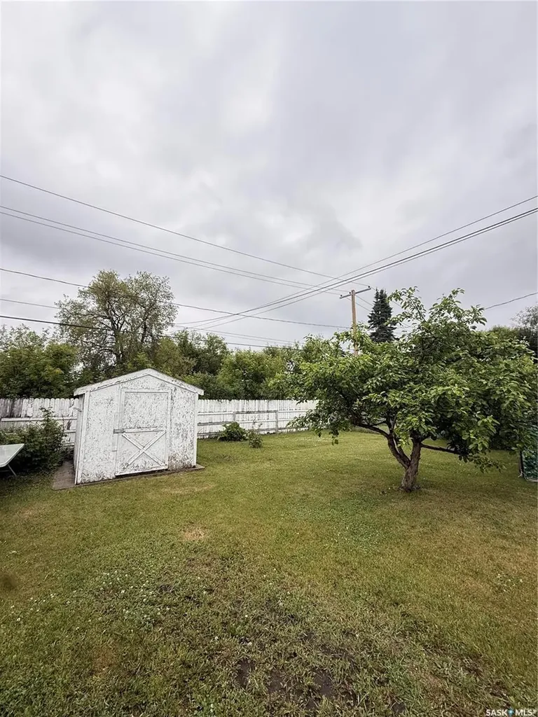 982 12th Street W Prince Albert SK S6V 3C7