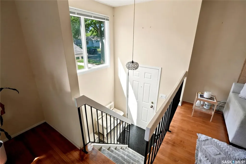 724 M Avenue S Saskatoon SK S7M 2L4