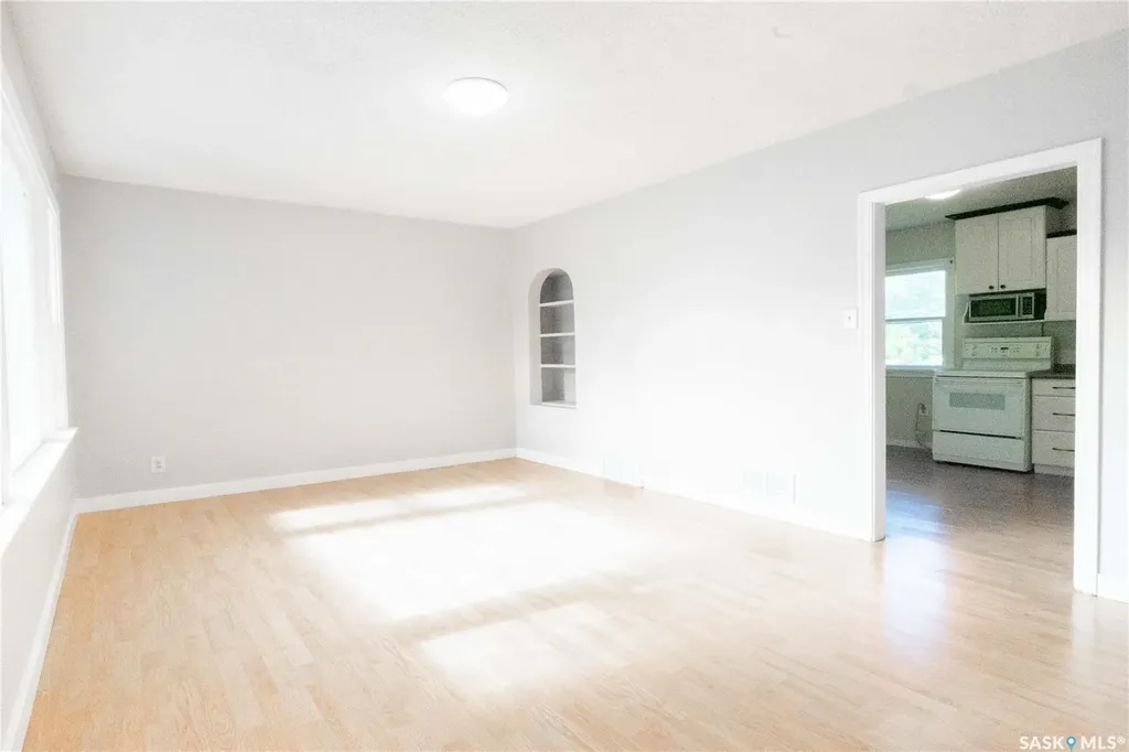 1414 Grey Street Regina SK S4T 5H6