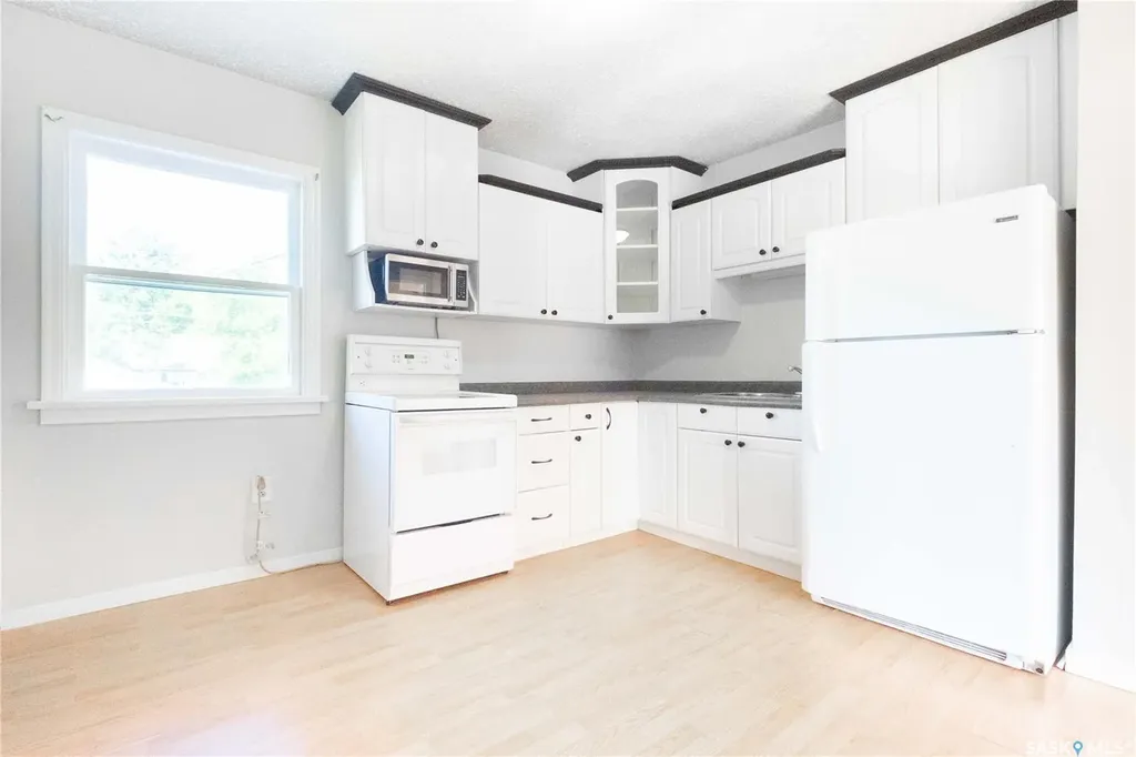 1414 Grey Street Regina SK S4T 5H6
