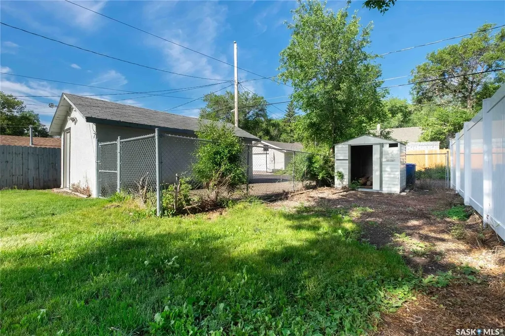 1414 Grey Street Regina SK S4T 5H6