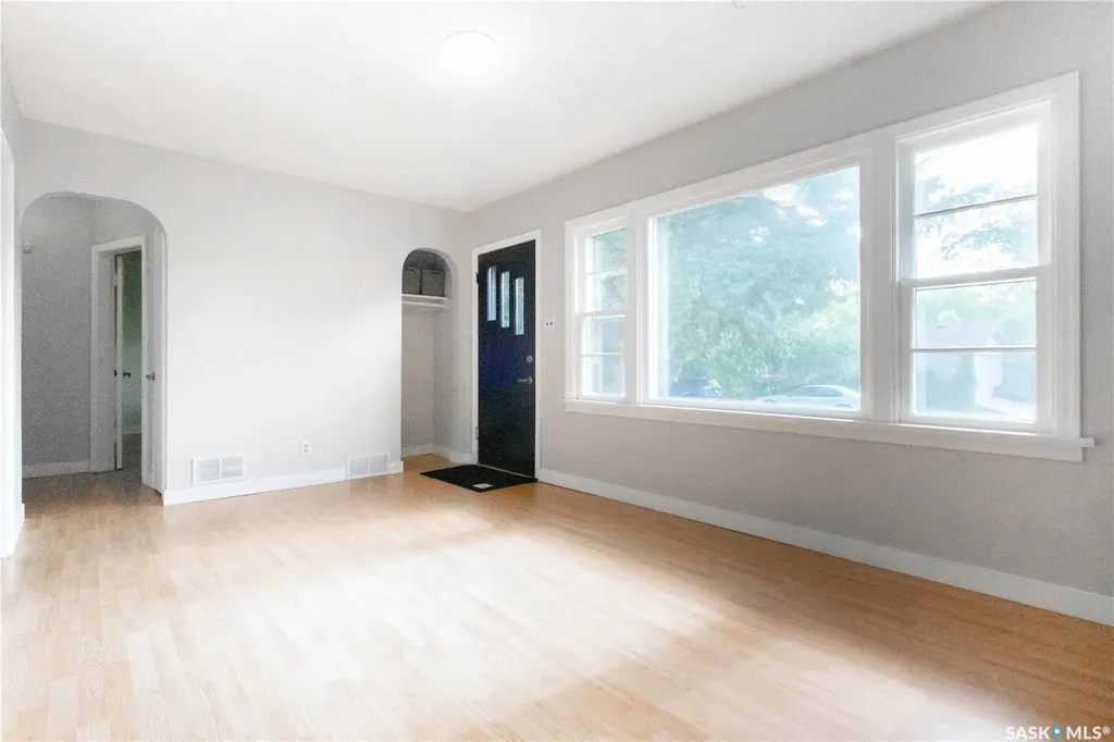 1414 Grey Street Regina SK S4T 5H6