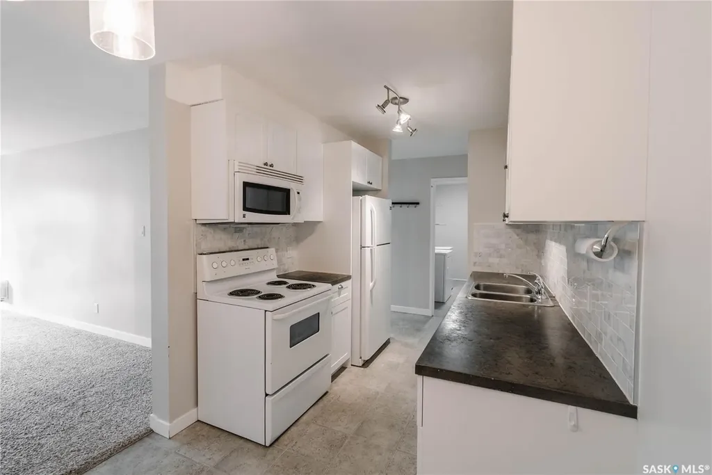 425 115th Street E Saskatoon SK S7N 2E5