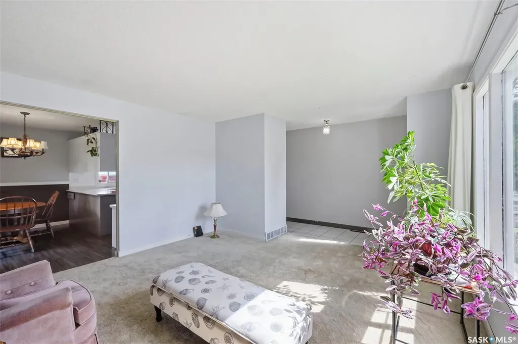 101 Salisbury Drive Saskatoon SK S7H 4B7