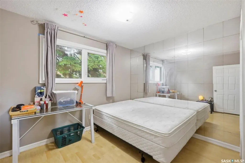 101 Salisbury Drive Saskatoon SK S7H 4B7