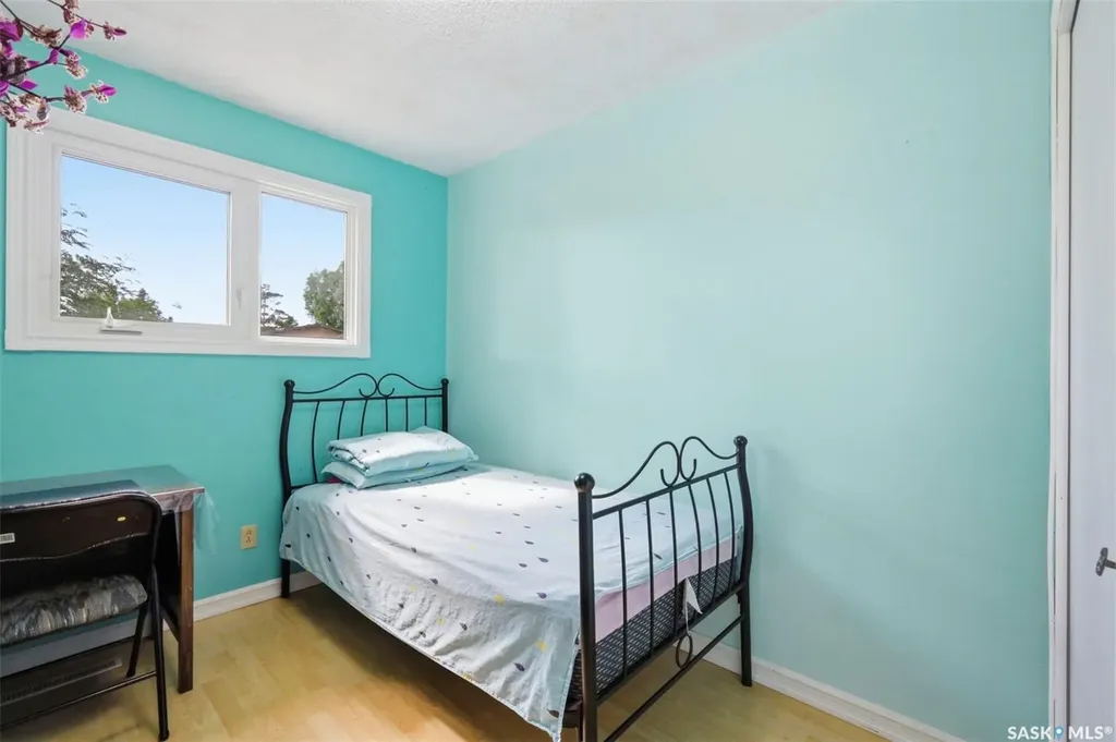 101 Salisbury Drive Saskatoon SK S7H 4B7