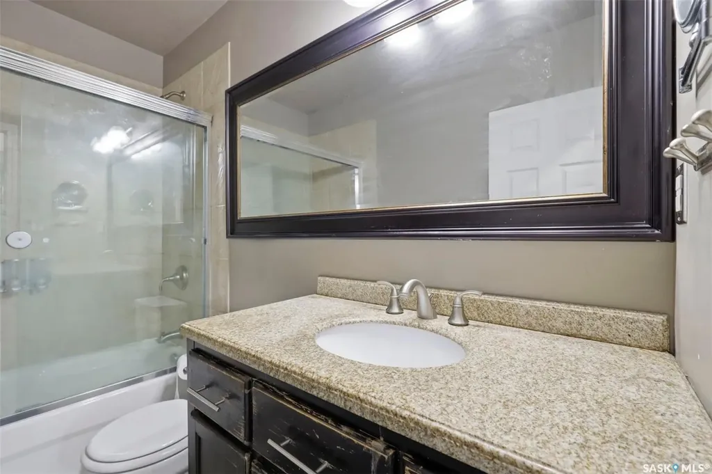 101 Salisbury Drive Saskatoon SK S7H 4B7