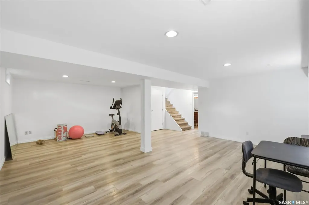 101 Salisbury Drive Saskatoon SK S7H 4B7